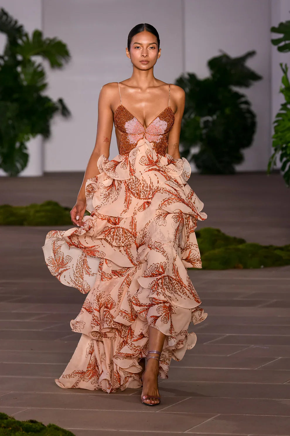 Naomi | Vestido con volantes