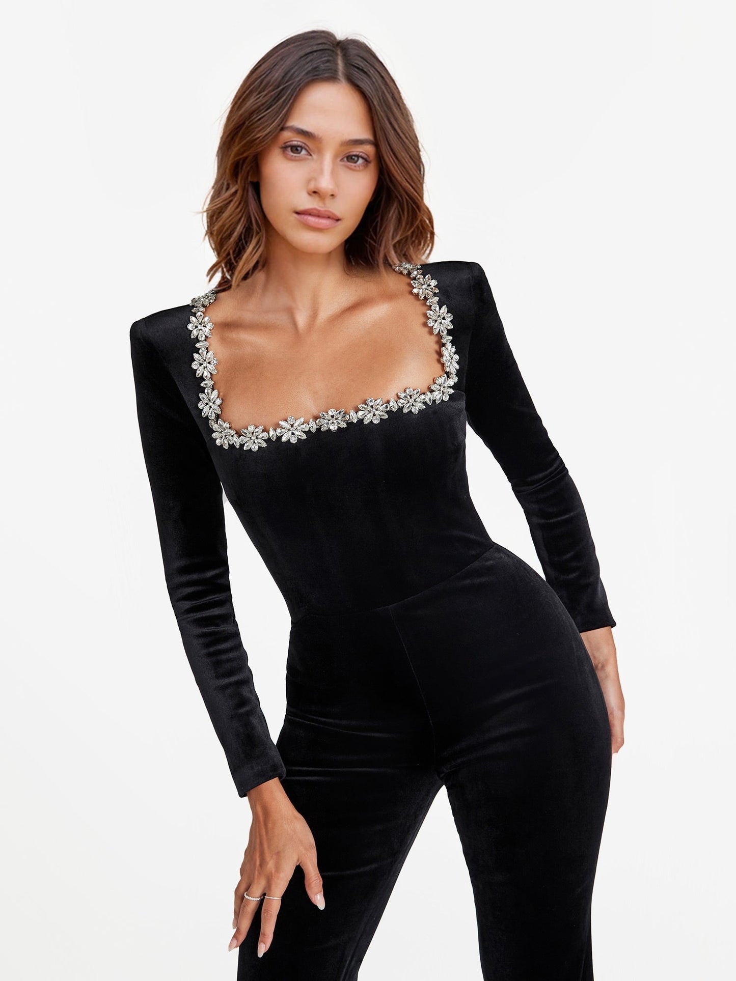 Naomi™ | Mono de terciopelo decorado para mujer