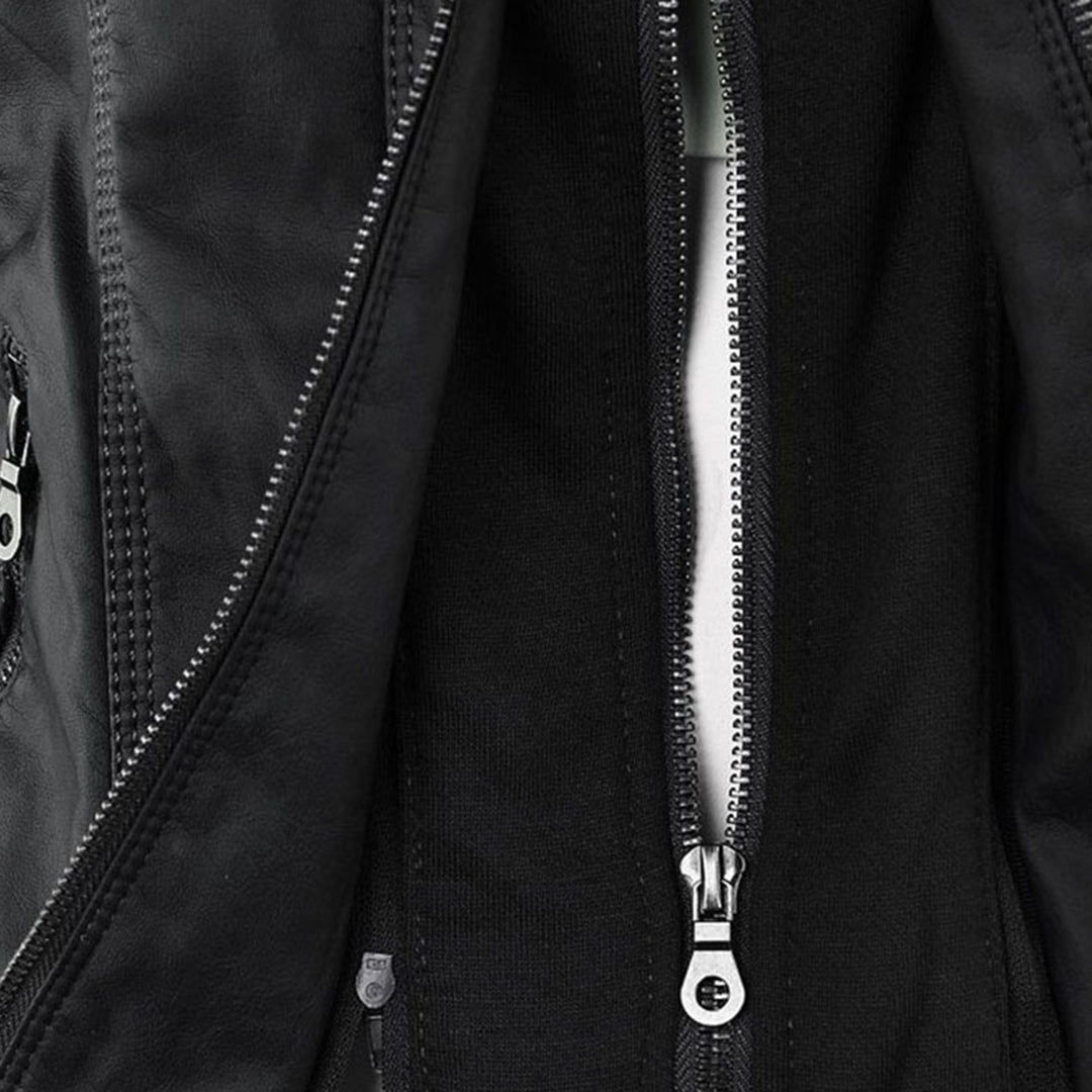 Ainoa | Chaqueta moderna con capucha