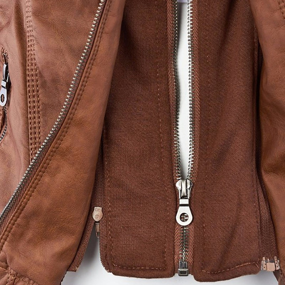 Ainoa | Chaqueta moderna con capucha