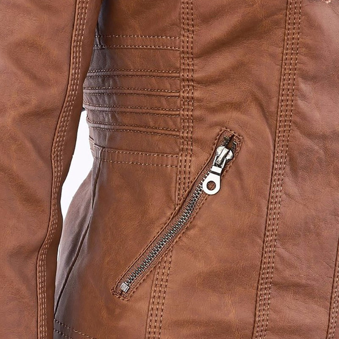Ainoa | Chaqueta moderna con capucha