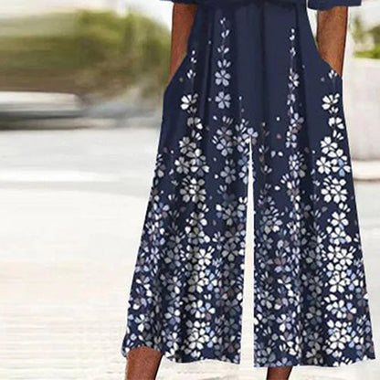 Mono azul marino con mangas cortas y bolsillos laterales