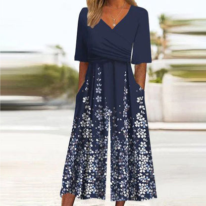 Mono azul marino con mangas cortas y bolsillos laterales