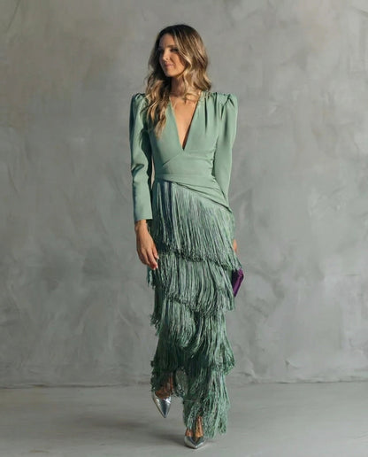 Triana · Vestido elegante con mangas de flecos