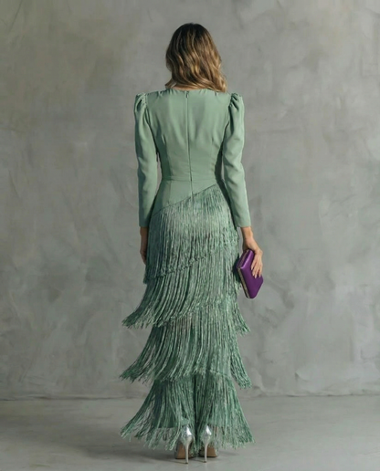 Triana · Vestido elegante con mangas de flecos