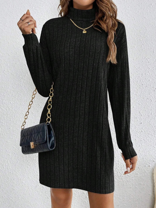 Noemí - Vestido suéter corto de punto canalé con cuello alto