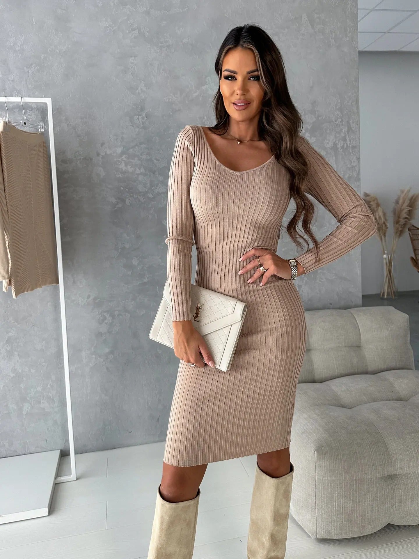 Dalia - Vestido Suéter Canalé con Escote en V